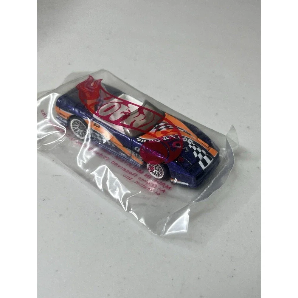 Hot Wheels Custom Corvette 98 Bonus Car Q3 NEw